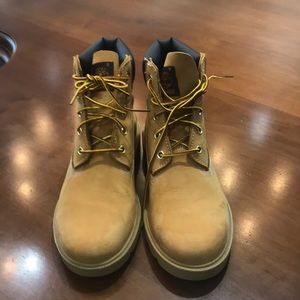 Brand new kids timberlands size 5.5